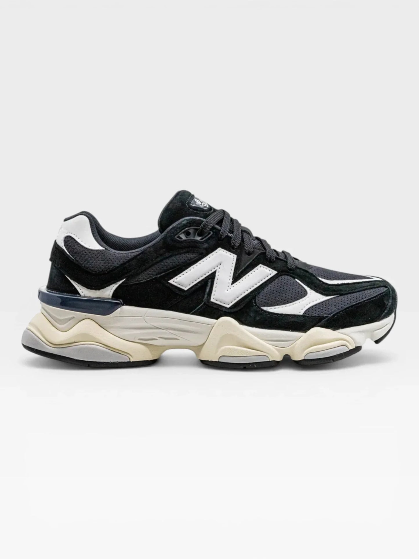 9060 Black-White