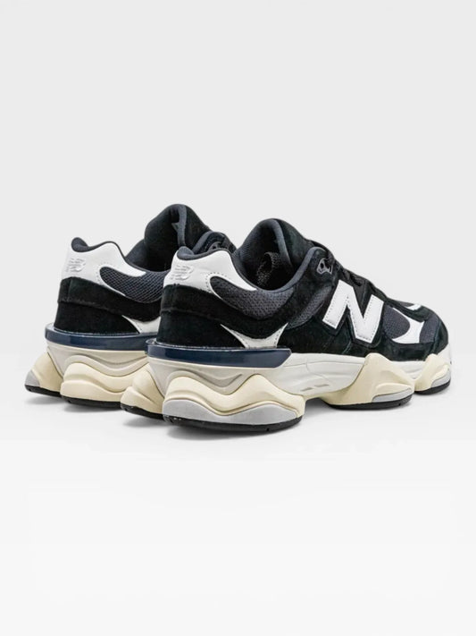 9060 Black-White