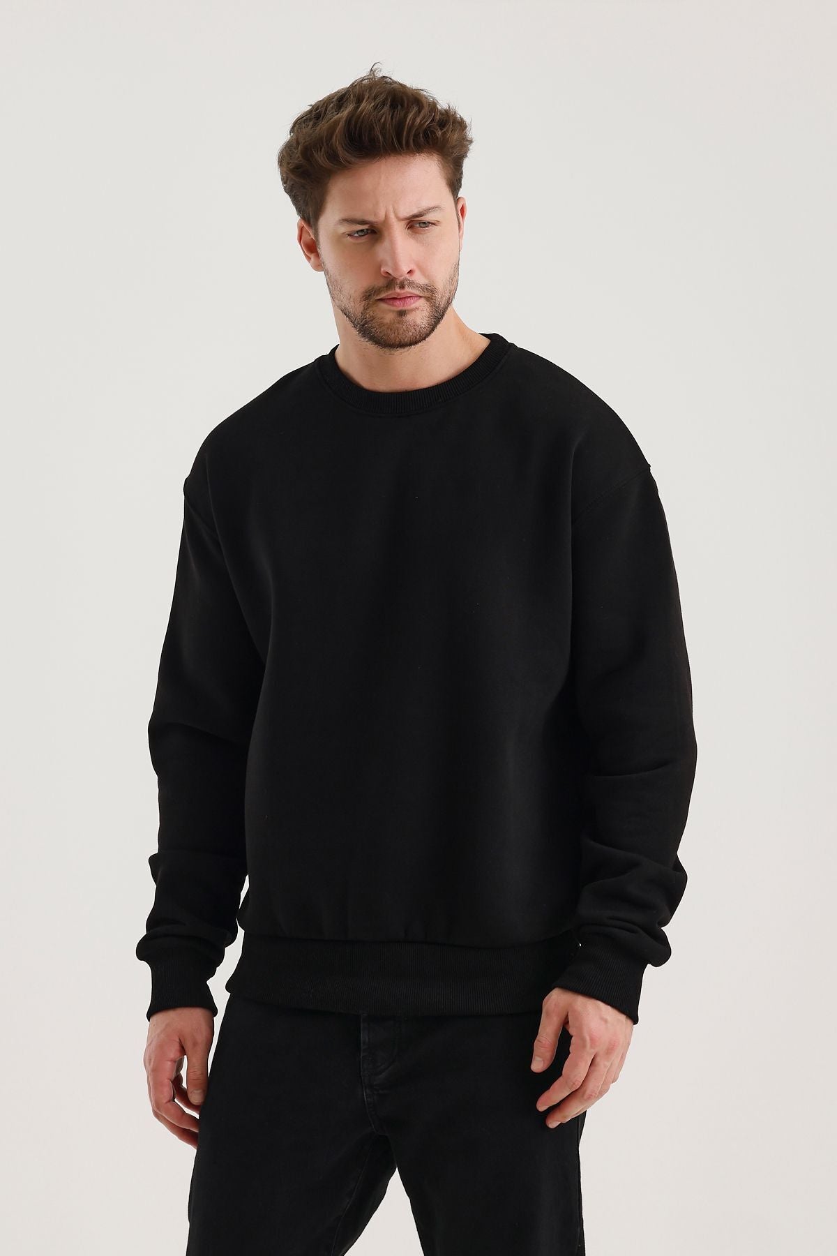 Férfi sweatshirt – fekete