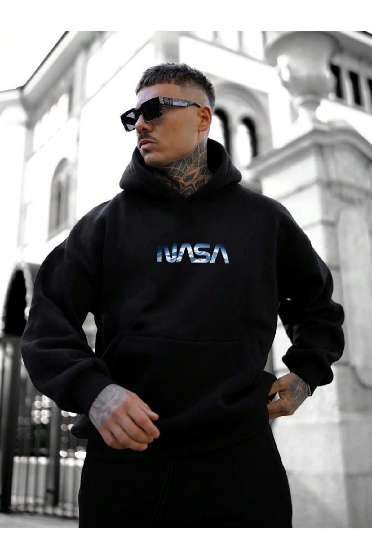 Férfi sweatshirt – fekete