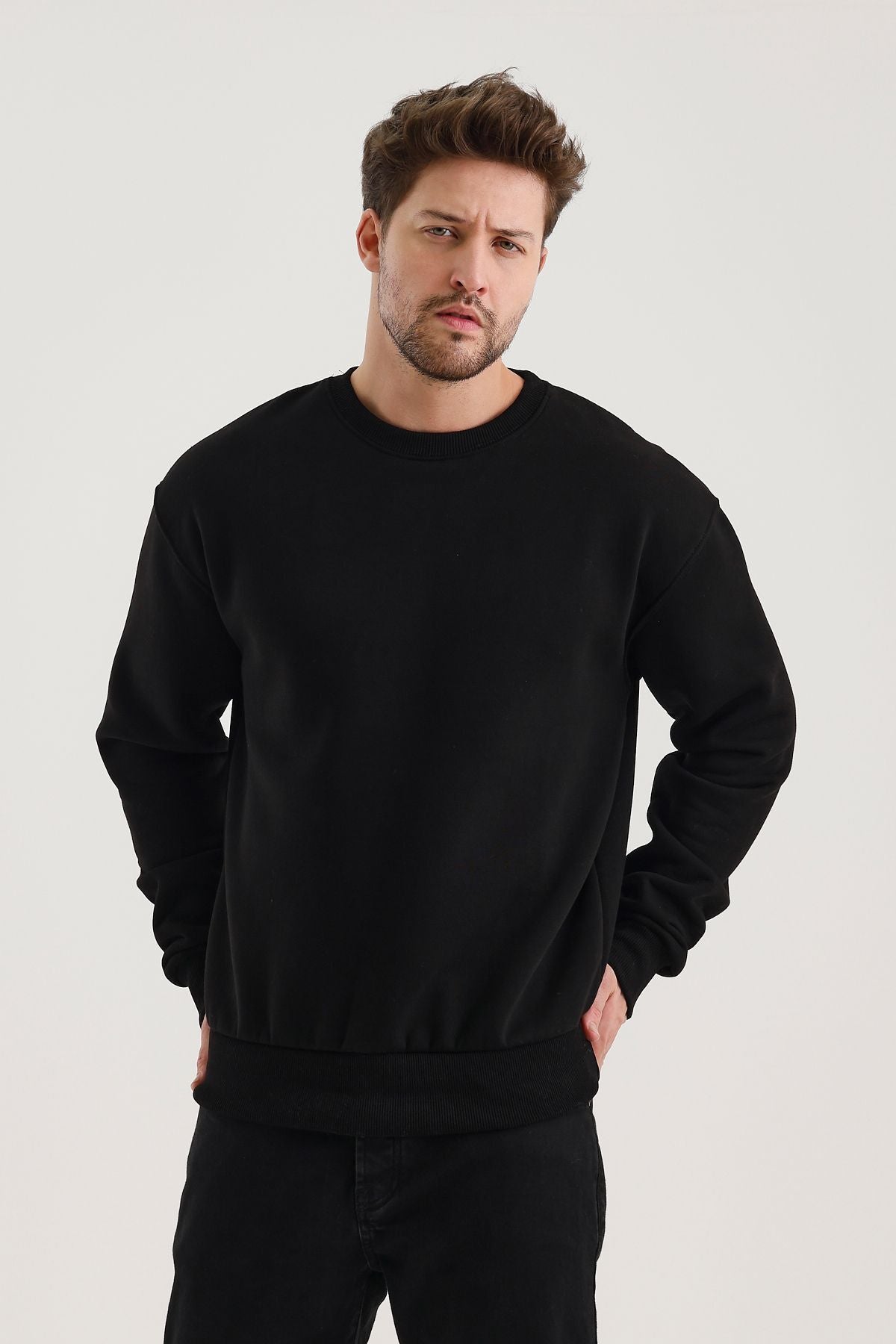 Férfi sweatshirt – fekete