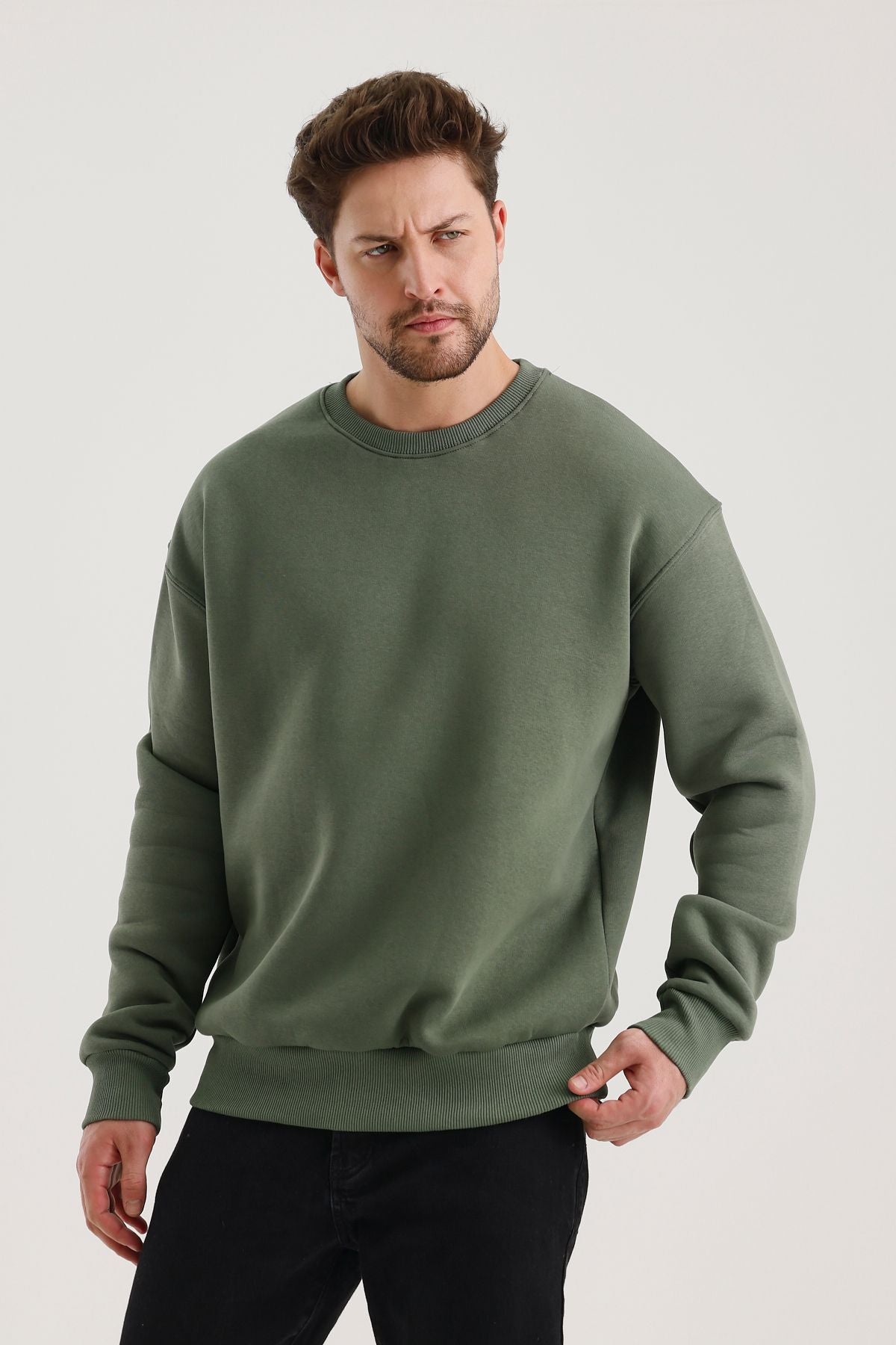 Férfi sweatshirt – fekete