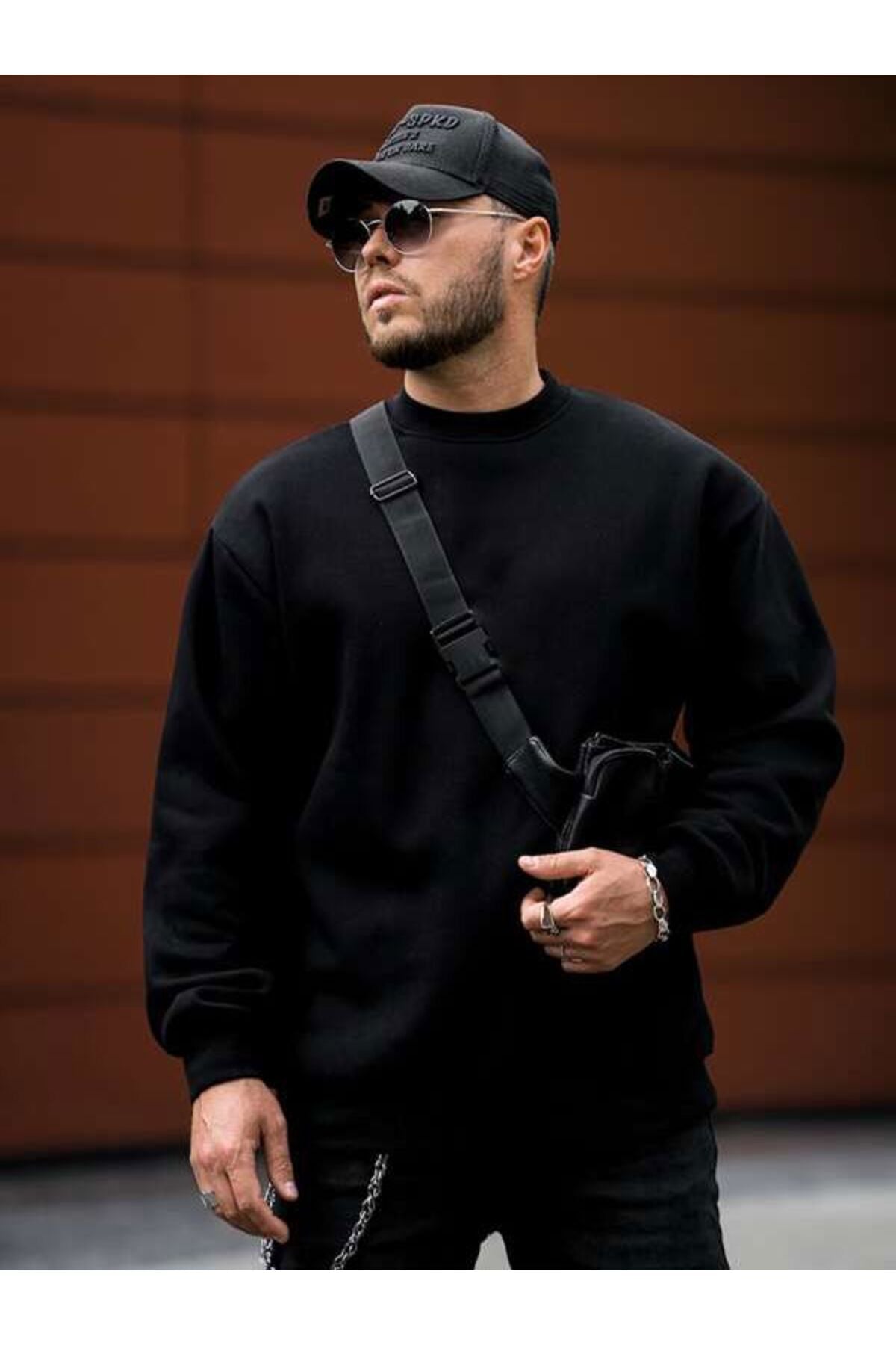 Férfi sweatshirt – fekete