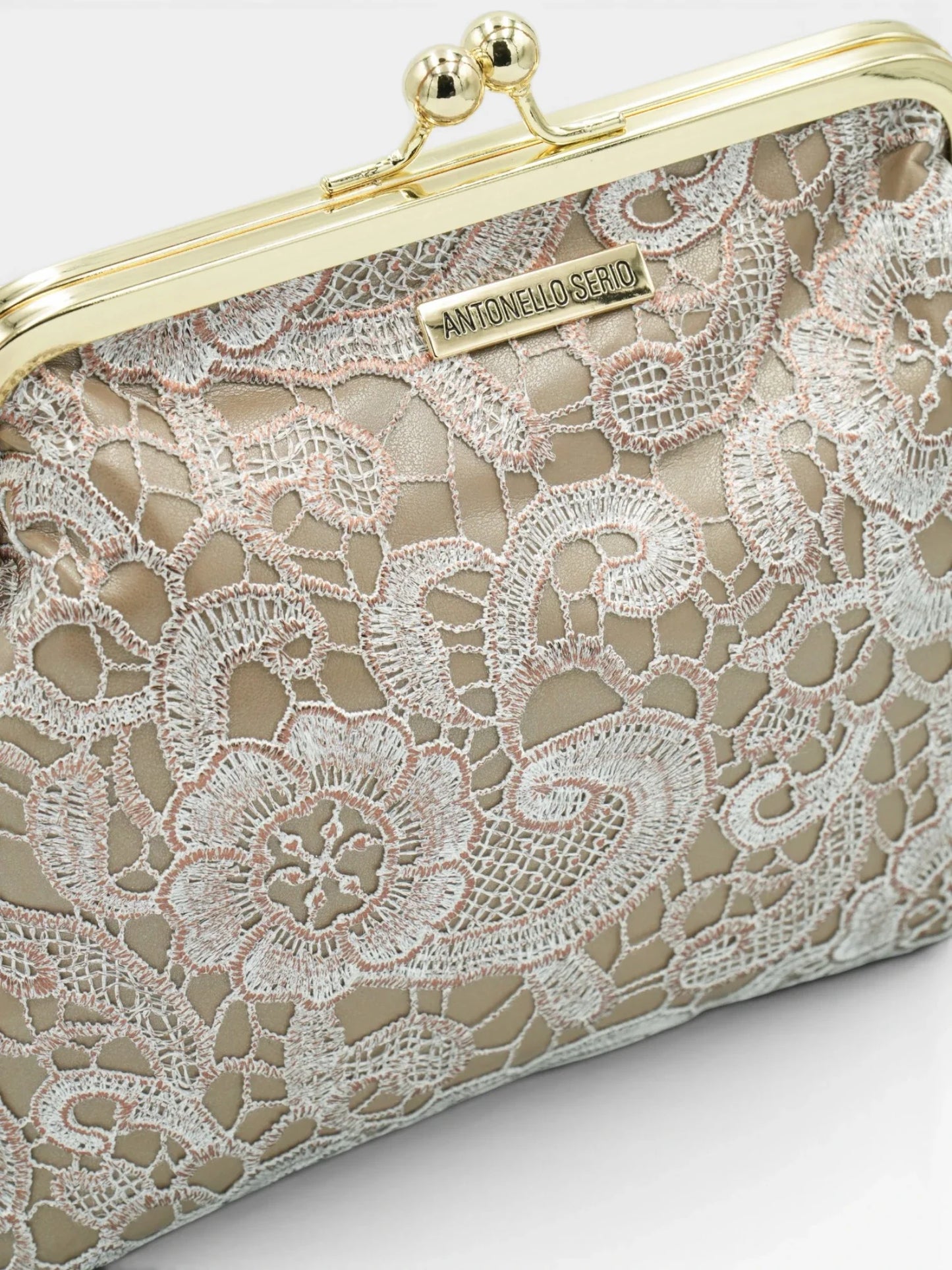 Gilda Lace