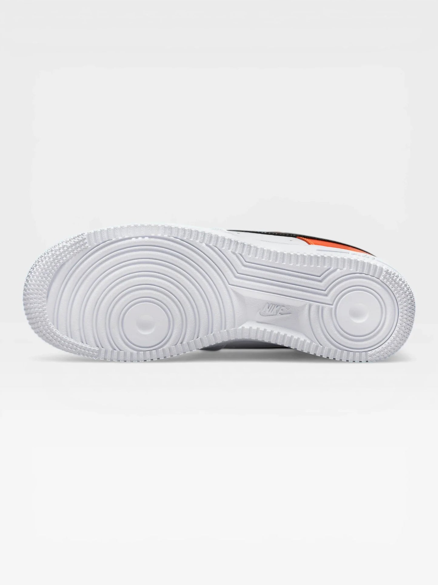 AF1 Low '07 Essential White/Brilliant Orange