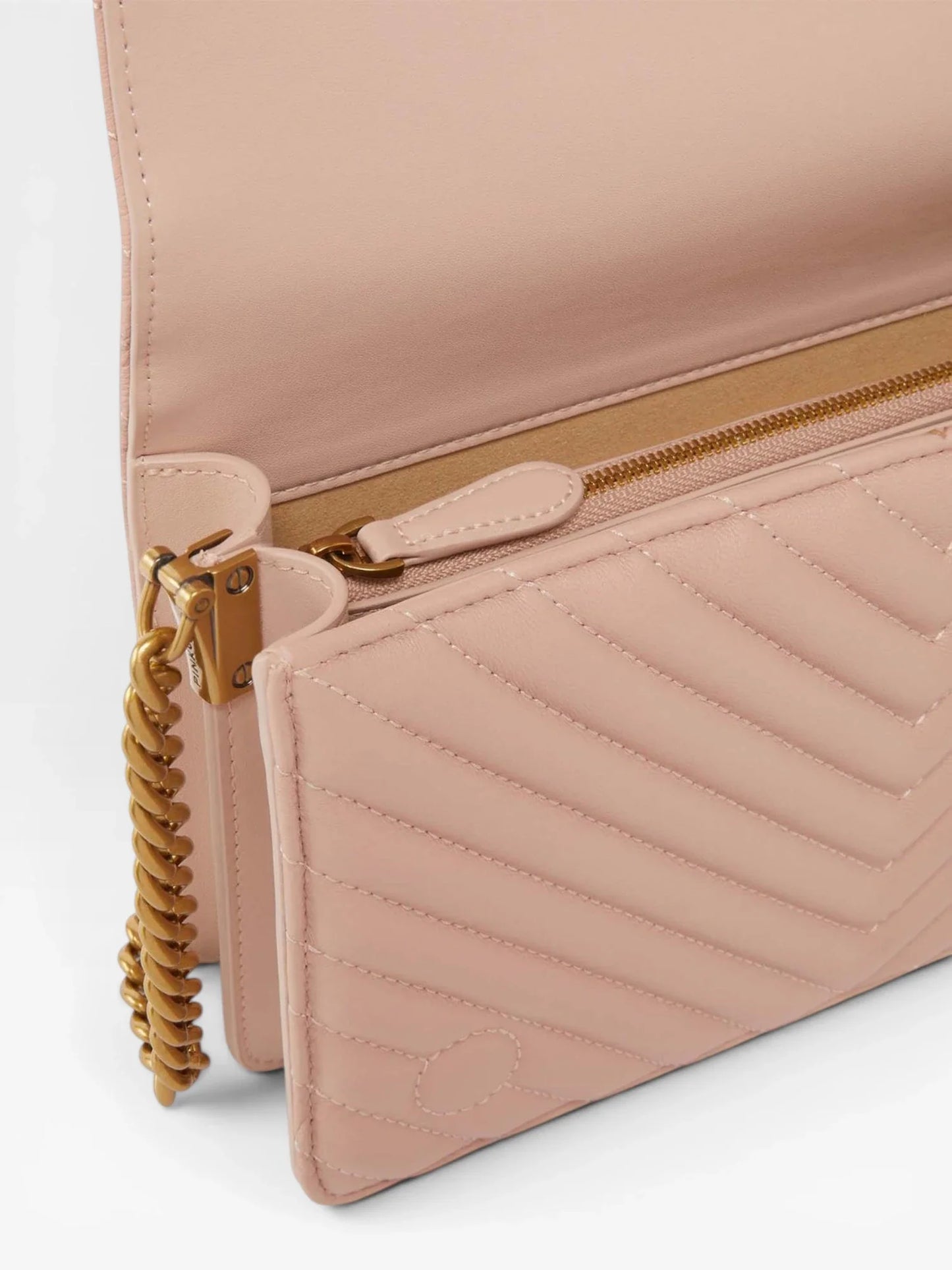 Cassic Love Click Chevron